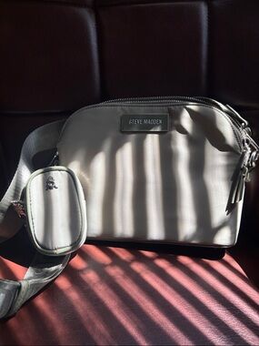 Steve Madden Light Gray/Natural Crossbody with Detachable Pouch